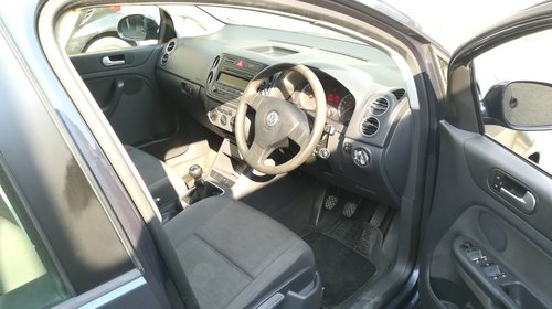 Rampa injectoare VW Golf 5 Plus 2006 hat