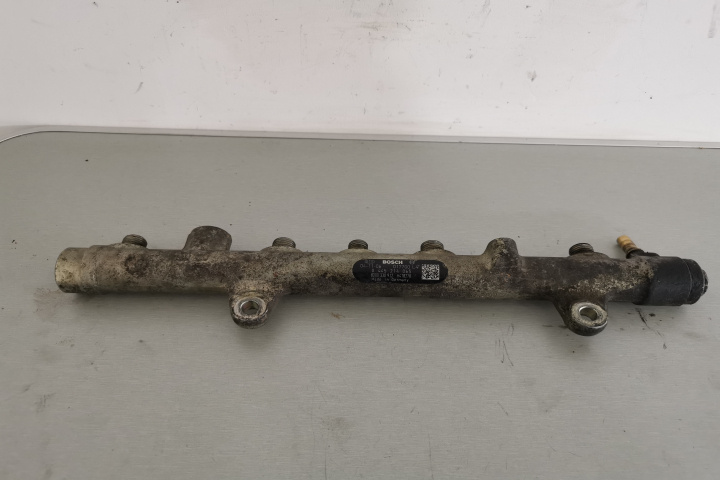 Rampa injector Rampa injectoare 0445214065 Renault Trafic, Espace 1.9 tdi 2002-2006 rampa 044-5214-065 renault 0445214065 Renault Espace