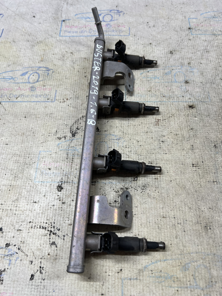 Rampa plus injectoare Dacia Duster 1.6 Benzina 2019, 166008992R / 175200117R / 4 INJECTOARE
