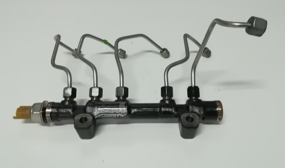 RAMPA PRESIUNE CITROEN C3 1.6 HDI COD 9804776780