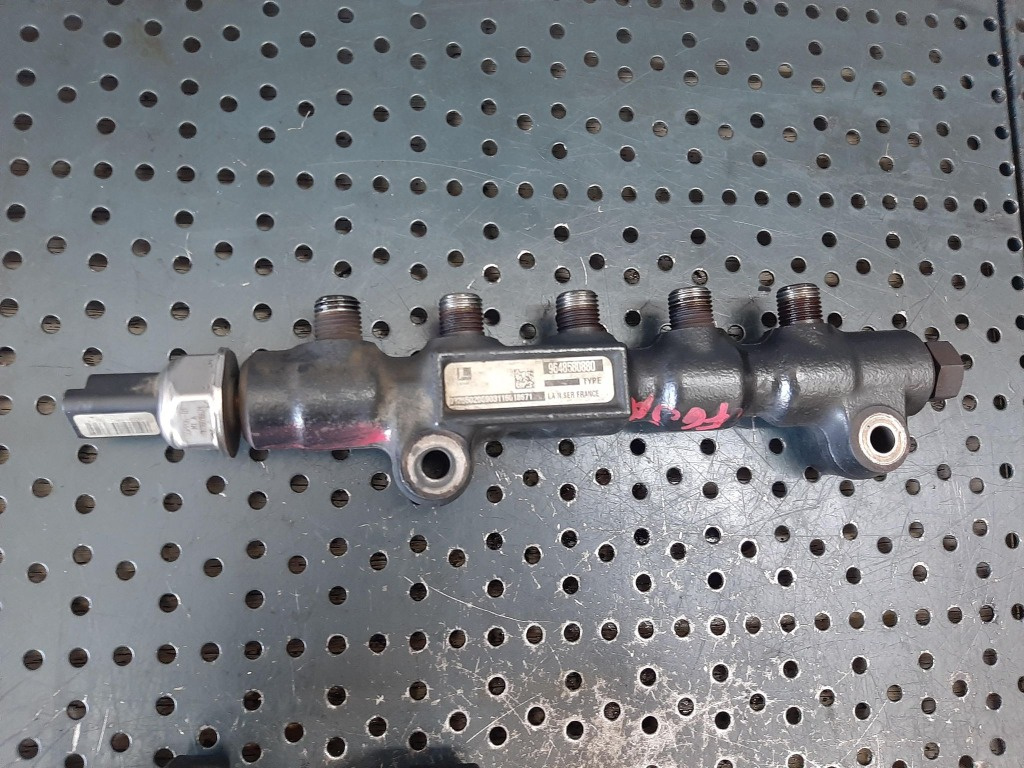 Rampa retur injectoare 1.4 tdci f6ja ford fiesta 5 fusion citroen c3 9648580880