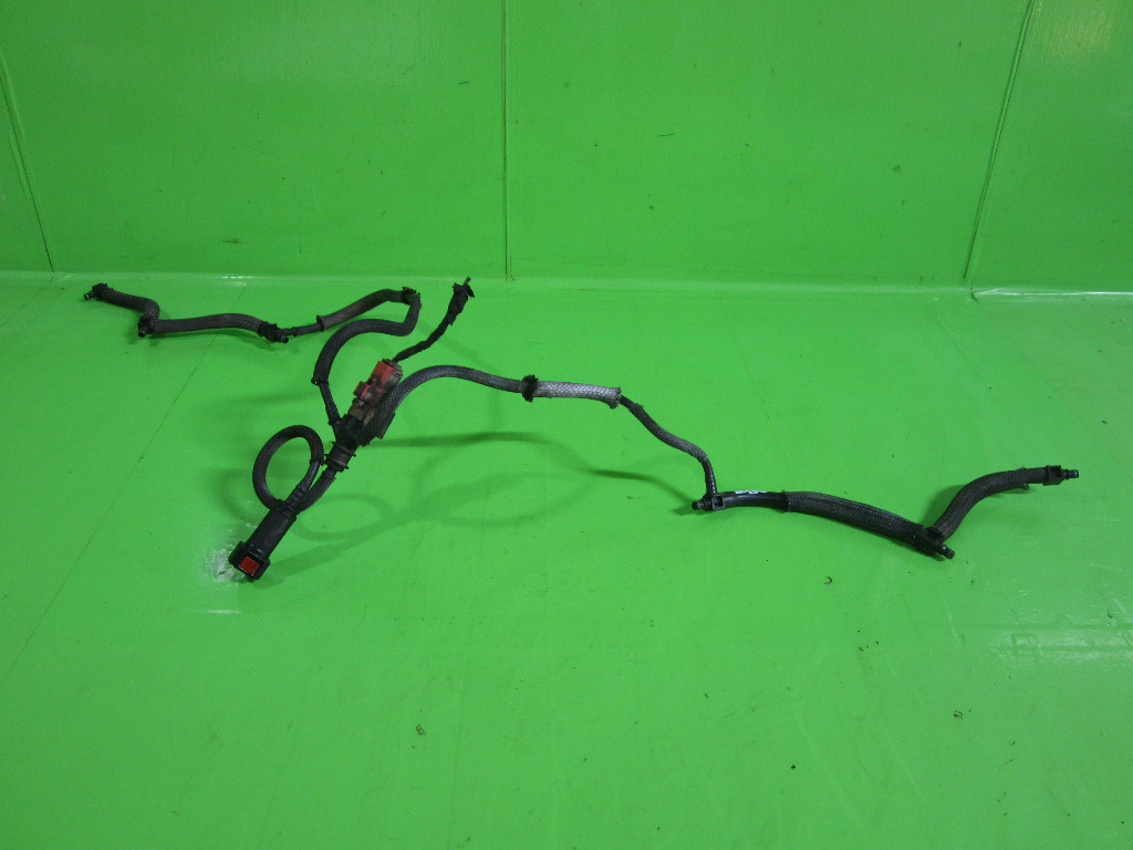 RAMPA RETUR INJECTOARE CU SENZOR LAND ROVER DISCOVERY 3 2.7 TD 4x4 FAB. 2004 - 2009 ⭐⭐⭐⭐⭐