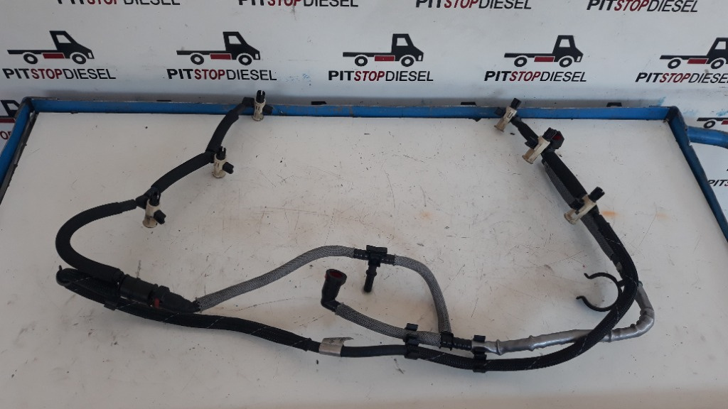 Rampa retur injectoare Jaguar land Rover 3.0 d 2013 2014 2015 2016 2017 2018