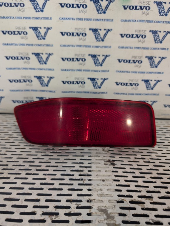 Reflector bara dreapta OEM ORIGINAL VOLVO C30 2007-2010