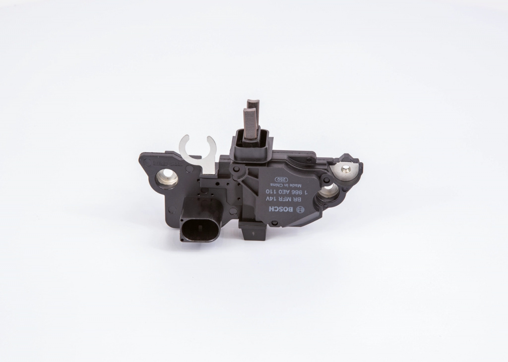 Regulator, alternator BOSCH 1986AE0110 m