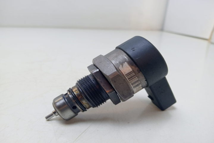 Regulator senzor presiune rampa 2.0 D 0281002481 BMW Seria 3 E90 [2004 - 2010]