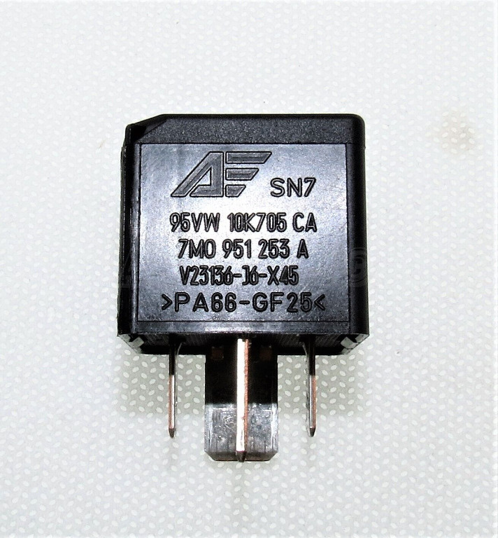 RELEU 100 / V23136-J6-X45 / 95VW10K705CA