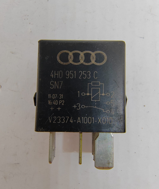 Releu 4H0951253C Volkswagen VW Passat B7 [2010 - 2015]