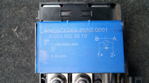 Releu baterie mercedes cod A0035422319