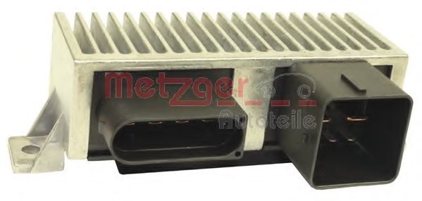 Releu bujii incandescente RENAULT MEGANE III hatchback (BZ0_) (2008 - 2016) METZGER 0884002