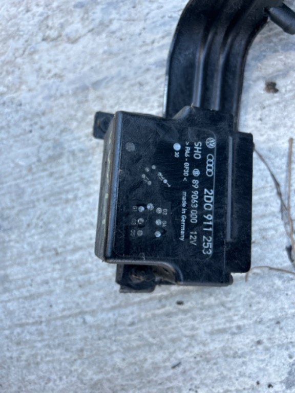 Releu bujii incandestente LT 35 Cod 2D0911253