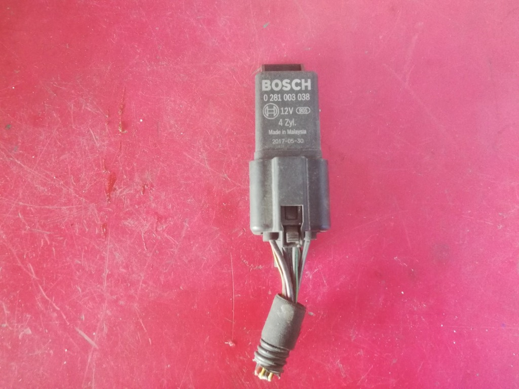 Releu bujii Skoda Rapid 1.6 Tdi 038907281D / 0281003038