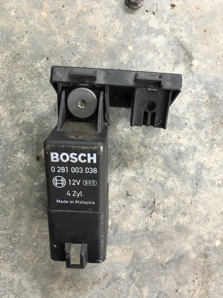 Releu bujii VW Audi Seat Skoda 0281003038 0 281 003 038