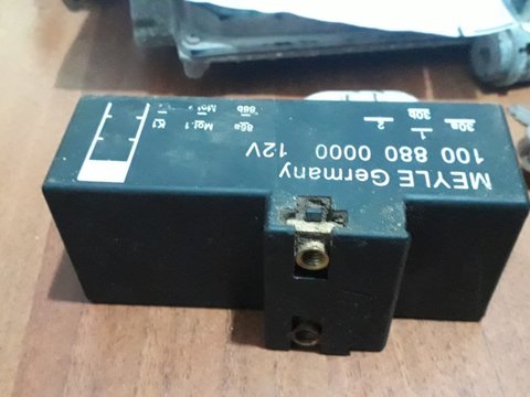 Releu electroventilator cod 1008800000 Vw Skoda
