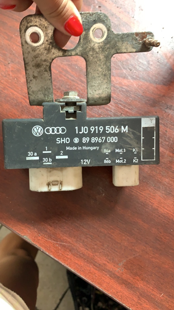 Releu electroventilator Vw Golf 4 an 2000-2004 cod