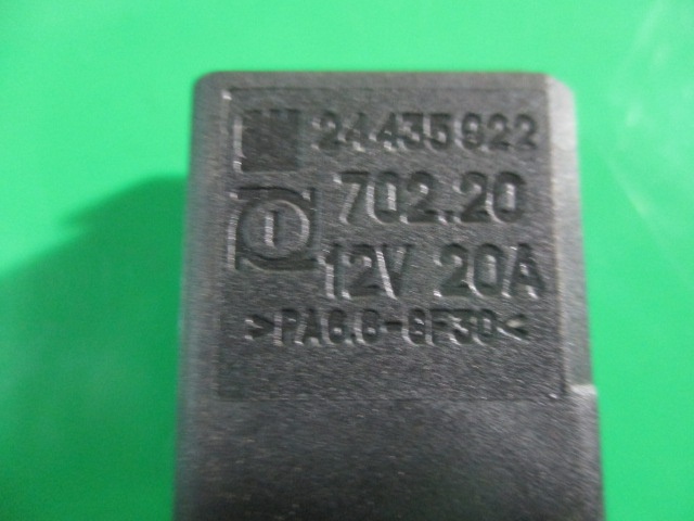 RELEU / MODUL COD 24435922 OPEL CORSA D 