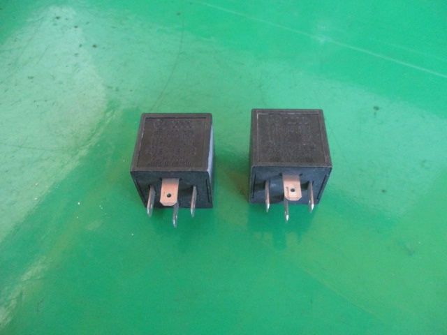 RELEU / MODUL ( NEGRU ) VW / AUDI COD 191955529 / 72HV002