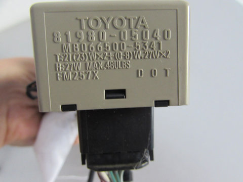Releu Toyota Avensis T25 2005 2006 2007 2008 cod: 81980-05040