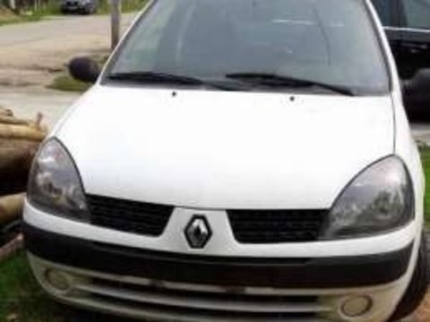 Renault Clio din 2003 1.5 dezmembrez