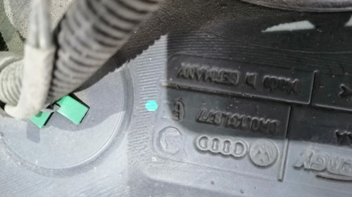 Rezervor AdBlue cu pompa,Audi Q5 8RB cod