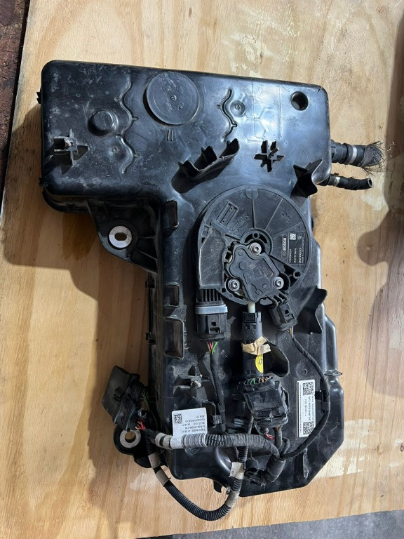 REZERVOR ADBLUE VW T6 EURO 6 COD: 7E0131877J / 044