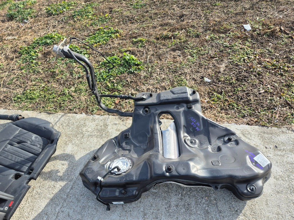 Rezervor benzina Audi A6 Quattro 2022 4K0201021DD