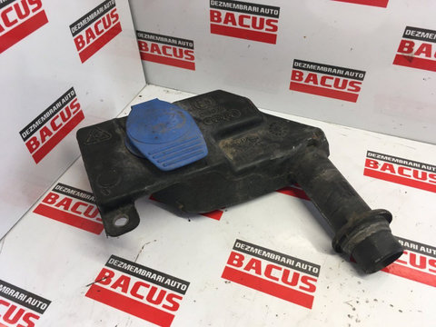 Rezervor lichid parbriz Audi A4 B8 cod: 8t2955463b