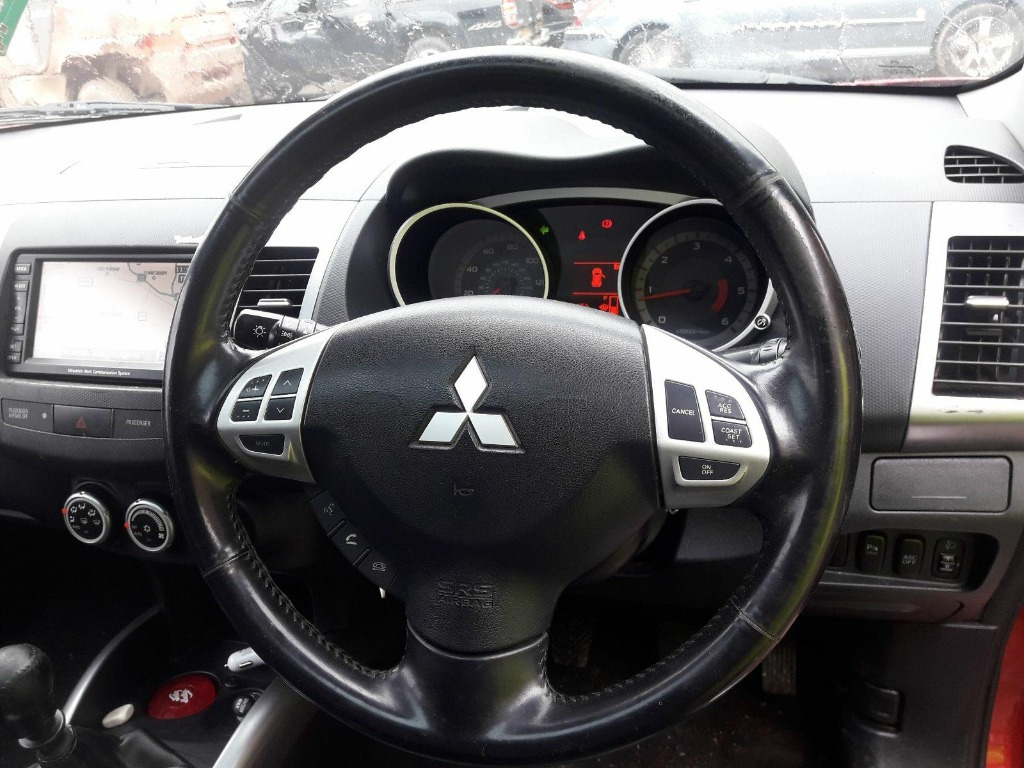 Rezervor Mitsubishi Outlander 2008 SUV 2