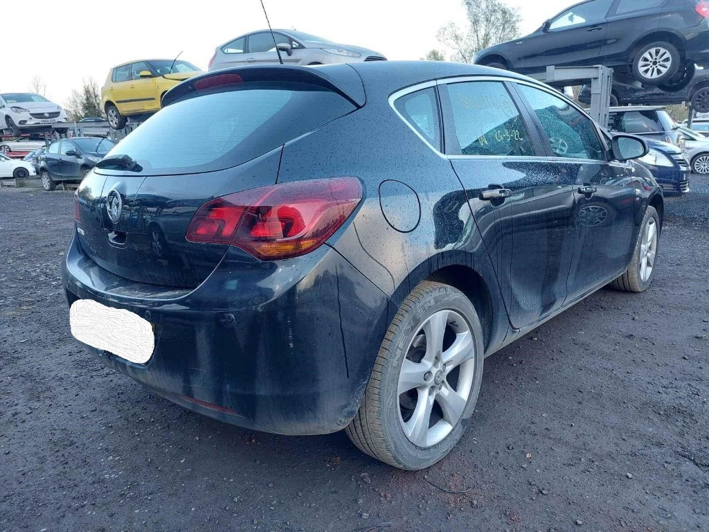 Rezervor Opel Astra J 2011 HATCHBACK 1.4i A14XER