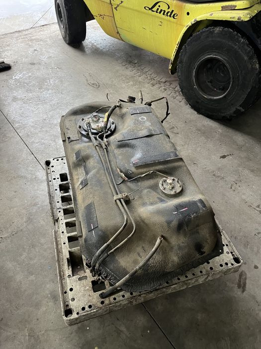 Rezervor pompa combustibil Suzuki Grand Vitara 1,9 DDIS 2010