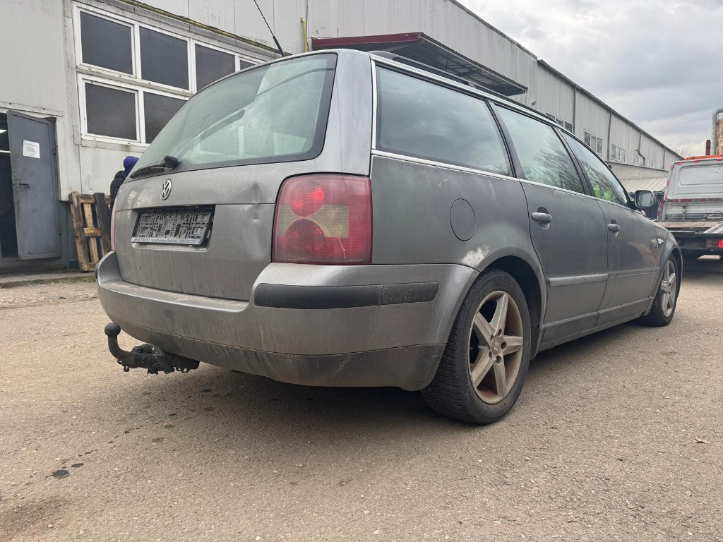 Rezervor Vw Passat B5.5 fab 1998-2005 carlig din d