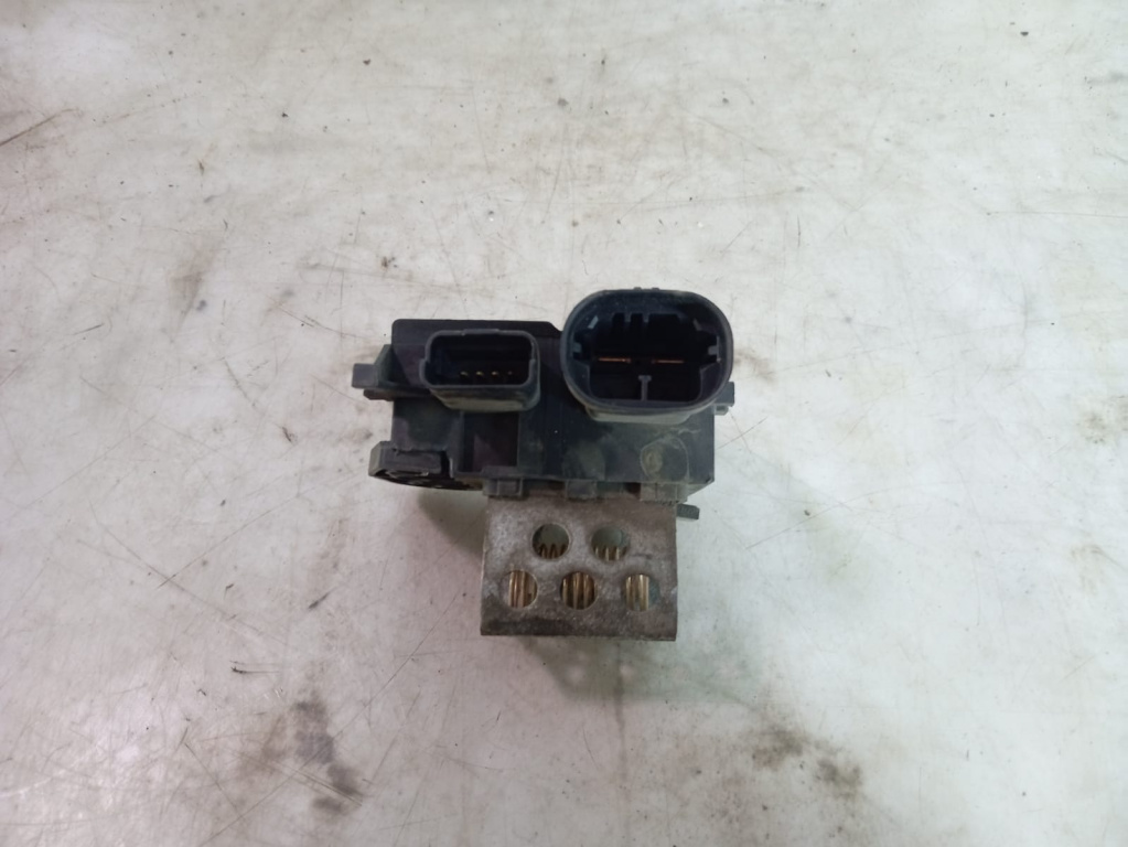 Rezistenta trepte aeroterma 9673999980 Peugeot 308 T9 [2013 - 2017] 2.0 HDI AHR