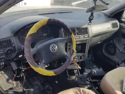 Rezistenta trepte Volkswagen Golf 2001