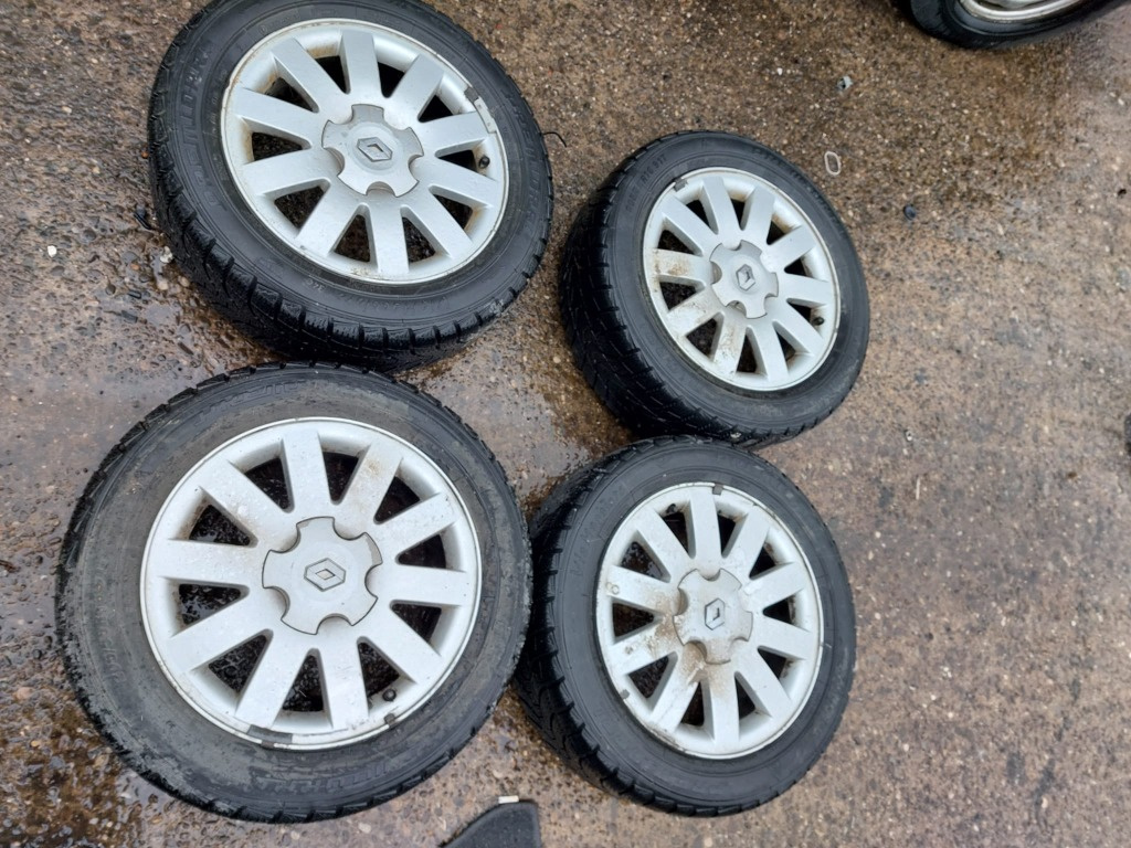 ROTI COMPLETE IARNA CU ANVELOPE RENAULT 5X108