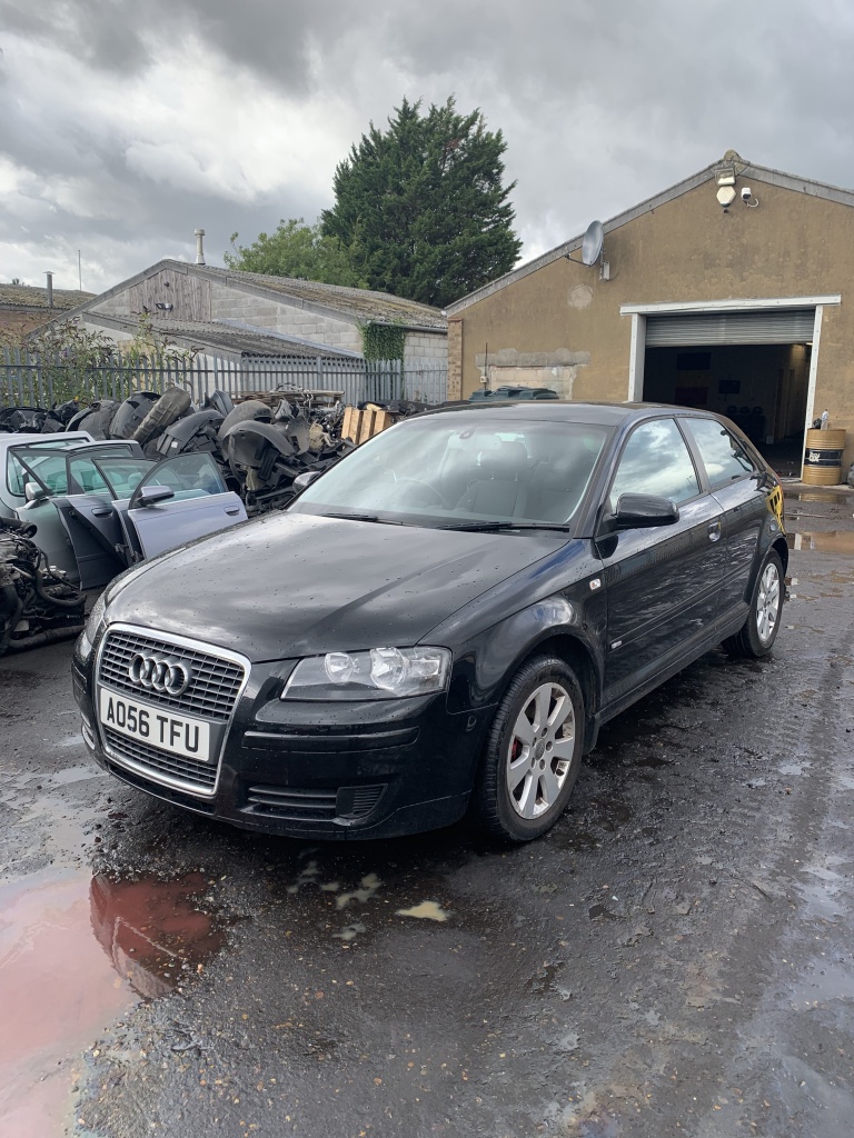 Rulou polita portbagaj Audi A3 8P 2006 H