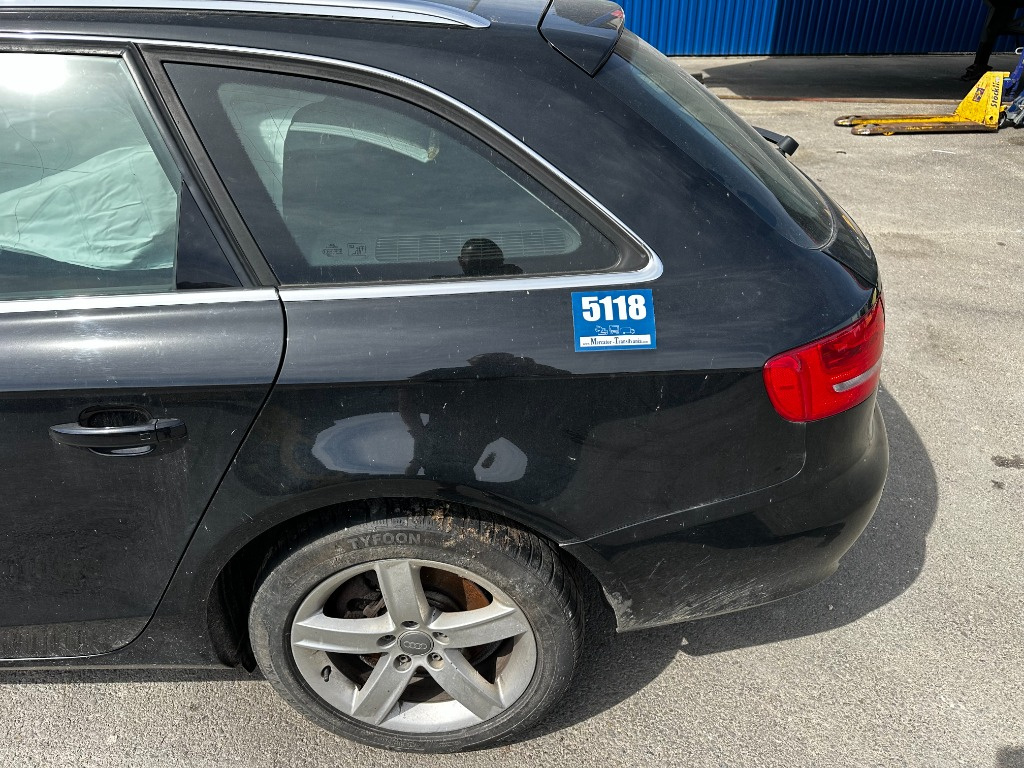 Rulou polita portbagaj Audi A4 B8 2010 Combi 2