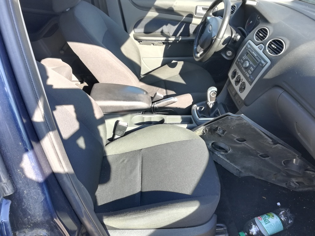 Rulou polita portbagaj Ford Focus 2 2006