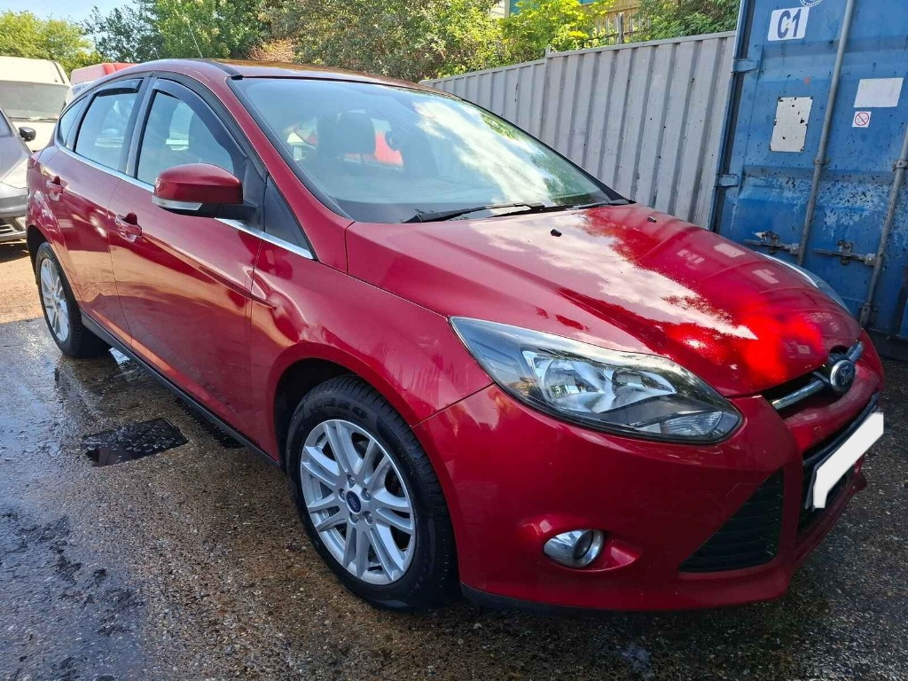 Rulou polita portbagaj Ford Focus 3 2013 HATCHBACK