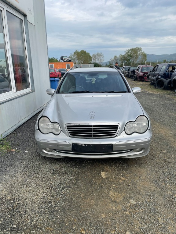 Rulou polita portbagaj Mercedes C-Class W203 2003 Break 2.2 CDI