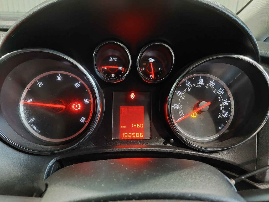 Rulou polita portbagaj Opel Astra J 2014