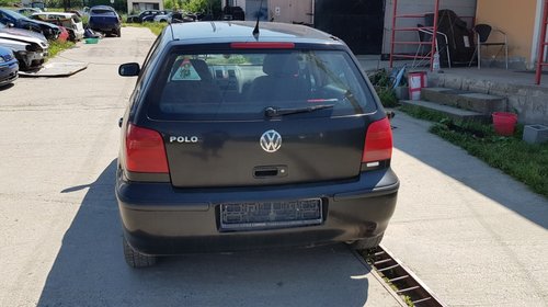 Rulou polita portbagaj Volkswagen Polo 6
