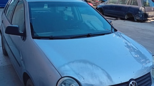 Rulou polita portbagaj Volkswagen Polo 6