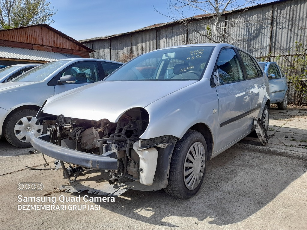 Rulou polita portbagaj Volkswagen Polo 9