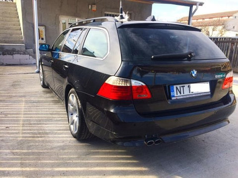 Rulou portbagaj BMW E61 break , seia 5 combi 2004-2009 , stare buna,prelata peste bagaje si cu plasa