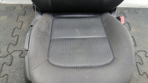 Scaun dreapta fata AUDI A4 IV Avant (8K5