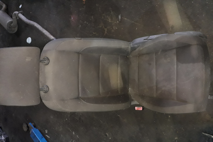 Scaun fata stanga Volkswagen Golf 5 [2003 - 2009] Hatchback 5-usi 2.0 TDI MT (140 hp)