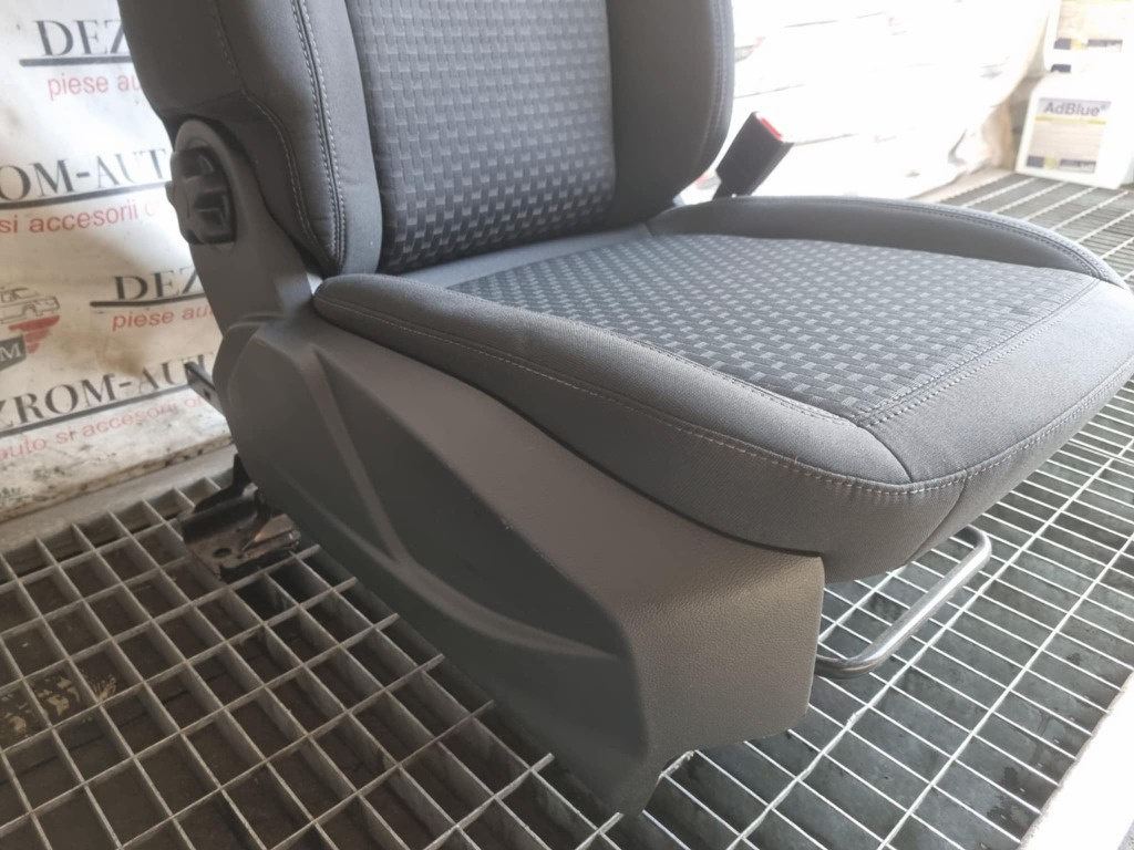 Scaun pasager (dreapta) impecabil Ford T