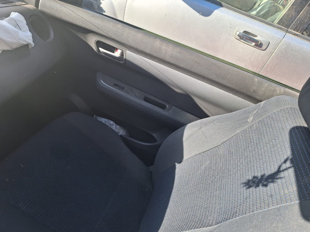 Scaun pasager încălzit Suzuki Swift coupe 1.3 benzina an de fabricație 2008