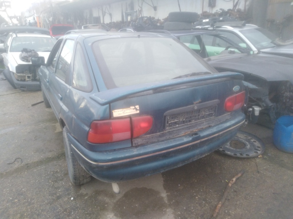 Scaune fata Ford Escort 1995 Hatchback 1