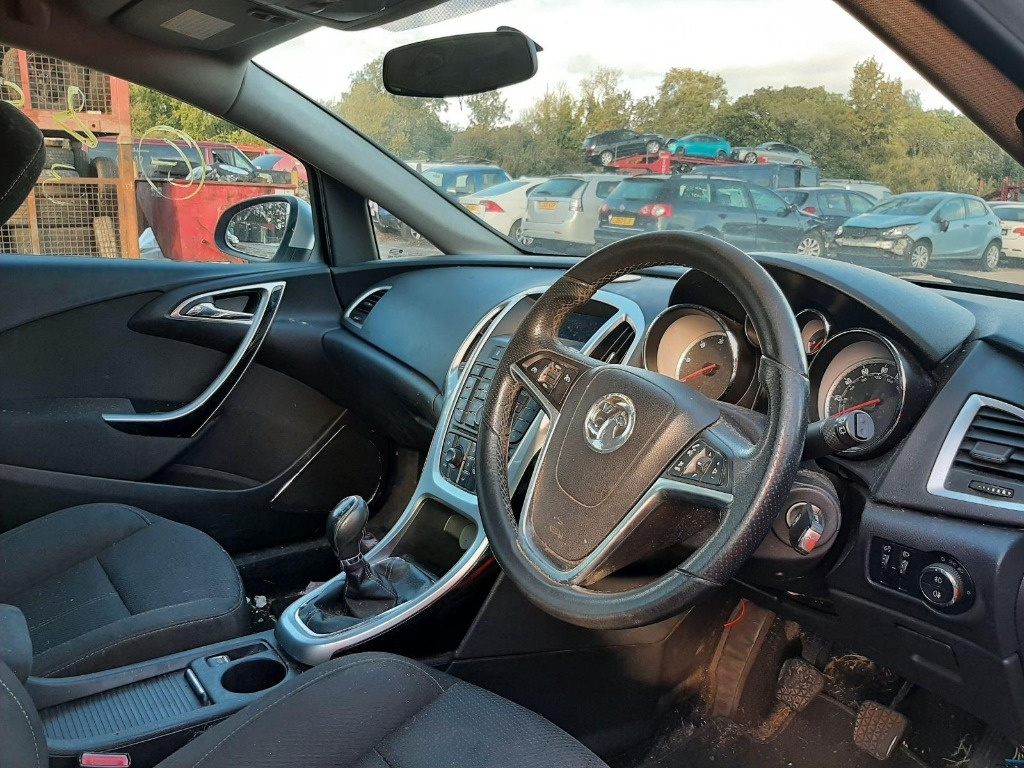 Scaune fata Opel Astra J 2011 BREAK 1.7 DTI A17DTR